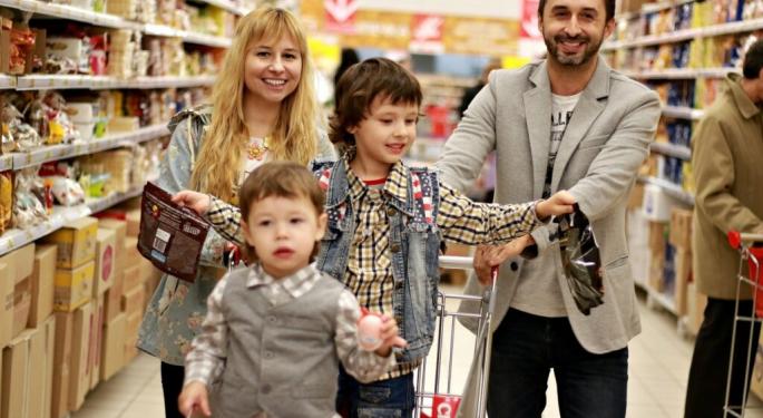 Black Friday Foot Traffic Reveals Potential 2023 Holiday Shopping Retail Winners: 17 Stock Ideas