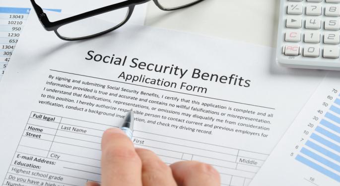 Gold Bull Peter Schiff Calls Social Security An 'Intergenerational Ponzi Scheme' As Debt Default Looms