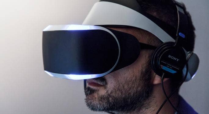 Sony produrrà meno PlayStation VR2, deludono gli ordini