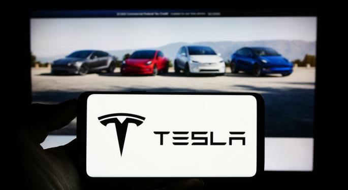 Automóviles y dispositivos móviles se funden cada vez más: el caso Tesla