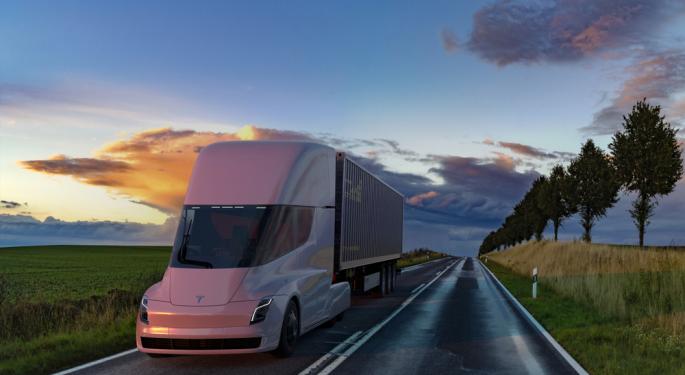 Elon Musk responde al comentario de Bill Gates sobre el Tesla Semi
