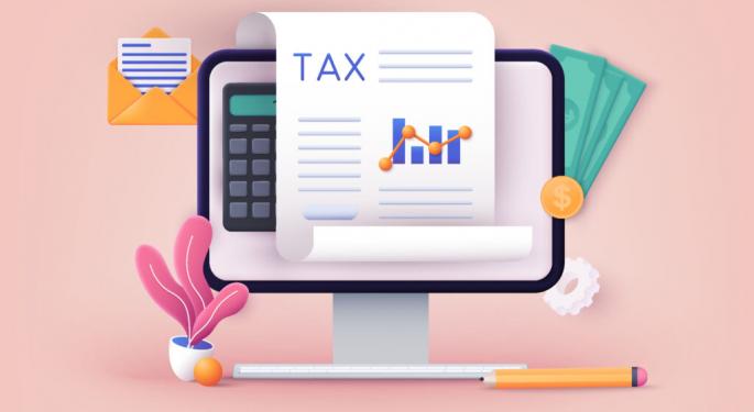 Is The IRS Pilot On Free Online Tax Filing A Game Changer for Taxpayers? Here's How Much You Can Save