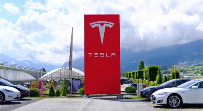 Tesla Electric Customer Makes $1,000 In 2023, Gets Free Electricity: Here's How