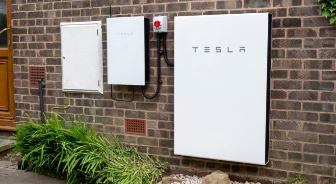 Tesla's New Report Says Powerwall With Solar Outperforms Traditional Generators