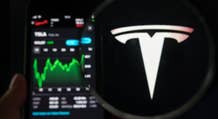 Cosa sta spingendo al rialzo le azioni di Tesla?