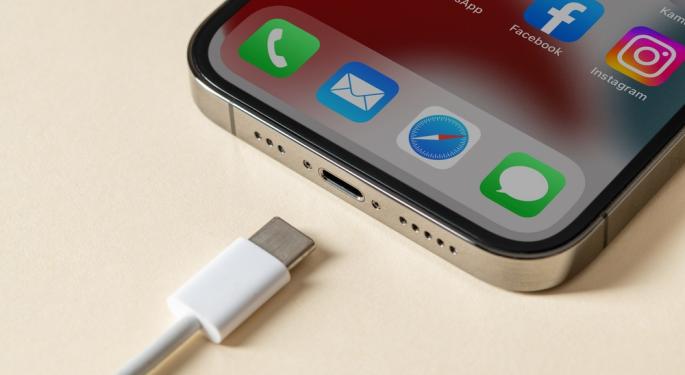 L’iPhone 15 sarà dotato di una super porta USB-C?
