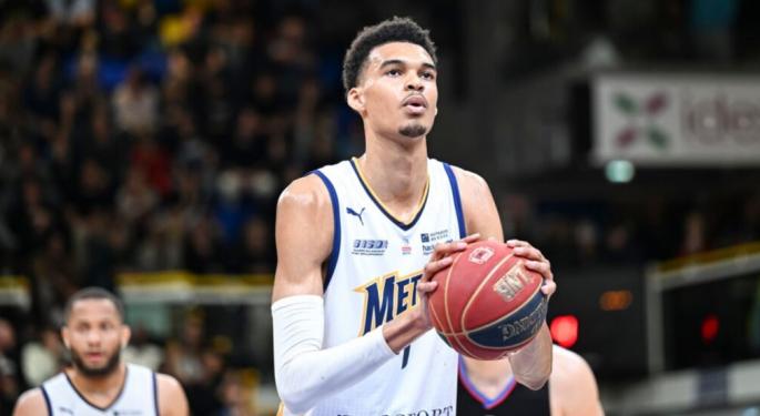 Wembanyama Mania Is Here: NBA Rookie Draws More Viewers Than LeBron James — Betting Odds Breakdown