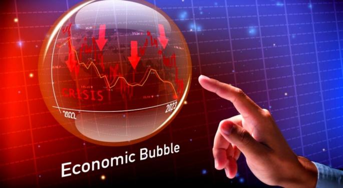 'Magnificent Seven' Dominate S&P 500, But Haunting Echoes Of Dot-Com Bubble Resurface