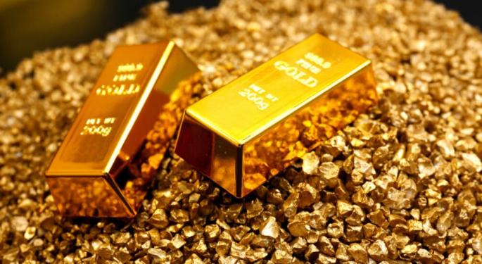 'The Time To Own Gold Is Now': Greg Weldon Sees Breakout For Bullion