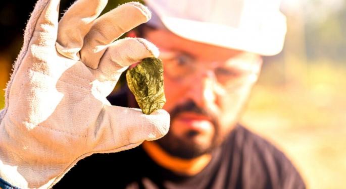 Gold Miners Positioned For Upswing: Keep An Eye On This Leading Economic Indicator