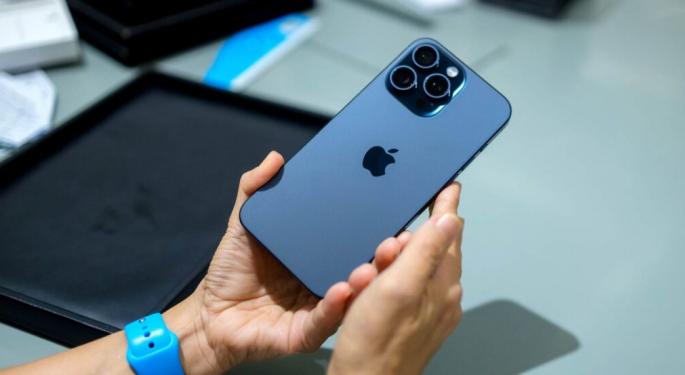 Rumor: pulsante dedicato alle foto sull’iPhone 16