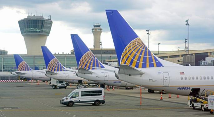 United Airlines Planes Back In Air After Temporary Grounding