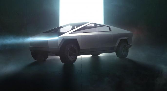Tesla's Speed Stunt Scrutinized: Engineer Analyzes Cybertruck's Porsche Race