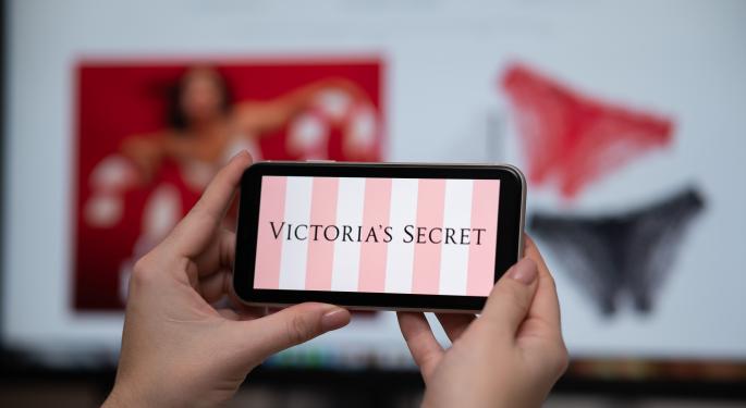 Victoria's Secret Analysts Note 'Sluggish Start' To 2024, Stock Nosedives After Q4 Report