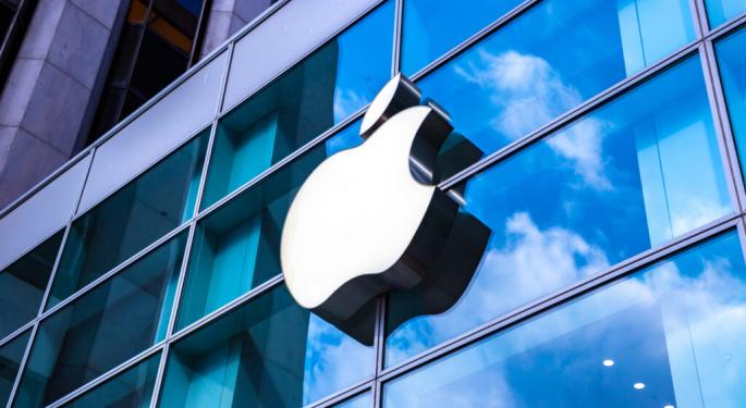 Apple Q2 Earnings Preview: Analyst Sees 'Turning Point In Sentiment,' Catalysts Ahead In Second Half Of 2024 For Tech Giant