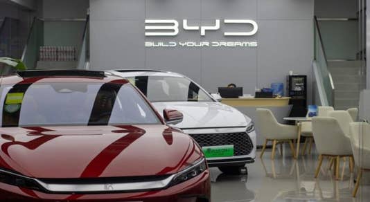 El Denza Z9GT de BYD redefine el mercado de coches de lujo
