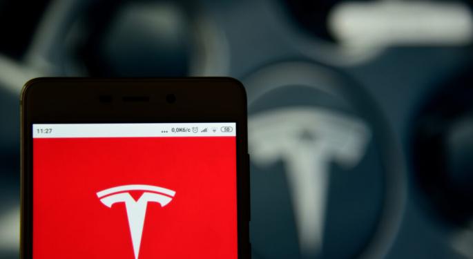 Did Tesla's Software Update Fix Autosteer Problems For 2M Cars? NHTSA Starts Probing UPDATED