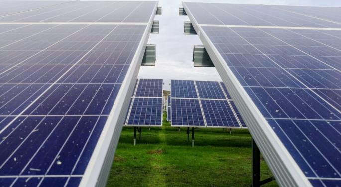 JinkoSolar's Q1 Miss Offset By Strong Outlook, Shares Rally As Shipments Surge