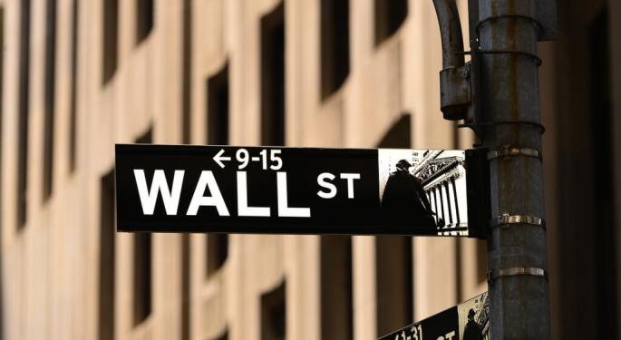 US Stocks Set To Approach New Week With Caution Ahead Of Fed Meeting, Tech Earnings: Analyst Says 'Buy The Dip' Contingent On This Condition