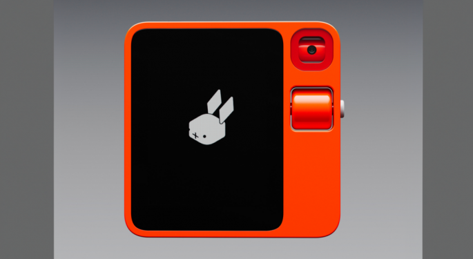 YouTube Tech Reviewer MKBHD Deems Rabbit R1 'Barely Reviewable' After Humane AI Pin Takedown: 'It's Just Exhausting'