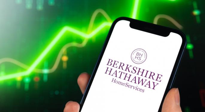 Berkshire Hathaway Analyst Raises Forecasts After Q1 Results — But Remains Cautious