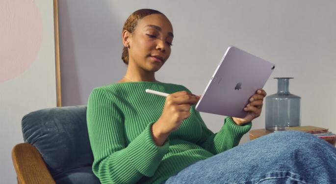 Apple's New iPad Ad Draws Fierce Backlash From Creator Community As It Allegedly 'Celebrates Destruction'