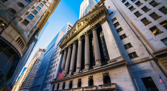 Stocks Pause On Dismal Consumer Confidence; Yields, Dollar Rise As Inflation Expectations Kick Higher, Bitcoin Sinks: What's Driving Markets Friday? CORRECTED
