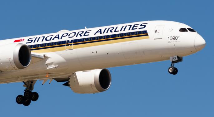 Passenger Onboard Singapore Airlines Flight That Dropped 6,000 Feet In 3 Minutes Due To Turbulence Recounts Harrowing Experience: 'Felt Like We Had Crashed'