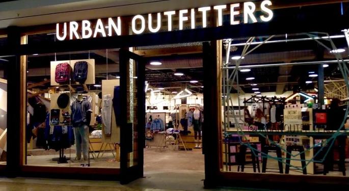 Urban Outfitters Posts Q1 Sales Beat: 3 Analysts Revise Forecasts As Stock Continues To 'Meaningfully Lag'