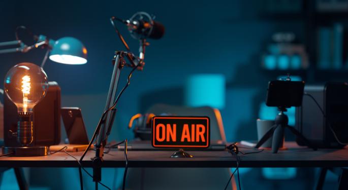 Top Apple Executive Reveals His Favorite Podcast: Eddy Cue Stays In Car To Listen To It Even After Reaching Home