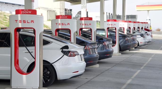 Tesla Owners Could Soon Play Video Games At Supercharger Stations