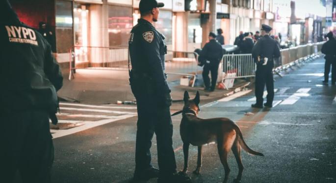Video: NYC Cops Raid And Arrest Cannabis Shopkeeper — Does Mayor Adams' 'Operation Padlock' Violate Due Process?
