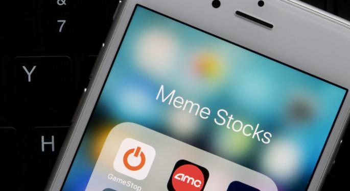 Should You Chase Meme Investments? 5 Experts Have This To Say
