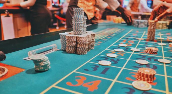 Viva Las Vegas: Tourists Enjoy Sin City, But Gambling? Depends Where