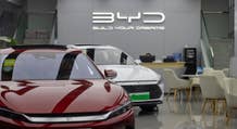 BYD leader nel mercato NEV cinese, ma Tesla scala due posizioni