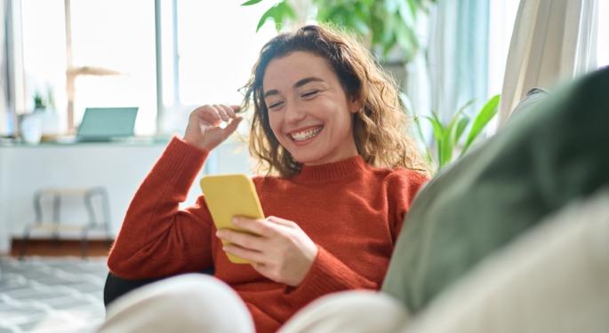 Jake Paul's Sports Betting Company Betr Partners With Betting Ladies: 'Exciting Opportunity To Expand Our Reach And Impact'