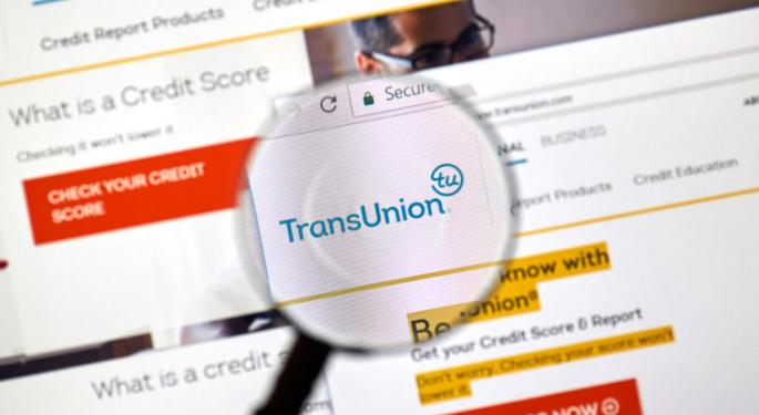 TransUnion's 2024 Guidance Has Upside, Says Bullish Analyst: 'P&C Insurers Are Spending More'