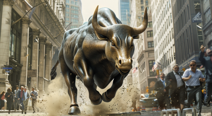 These Altcoins Show Bullish Signals While Bitcoin Faces Critical Juncture
