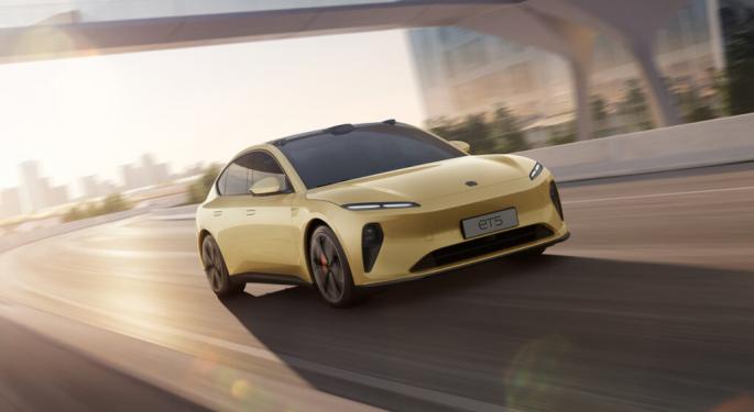 Nio Stock Takes A Wild Ride: Leadership Shake-Up, Mixed Technical Signals