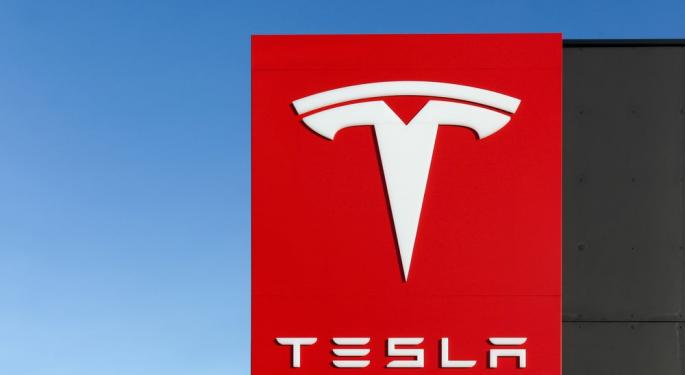 Tesla, la striscia positiva in Borsa potrebbe fermarsi
