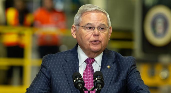 Democratic Senator Who Called Bitcoin An Ideal Choice For Criminals Found Guilty Of Accepting Bribes In Gold, Cash And Luxury Car