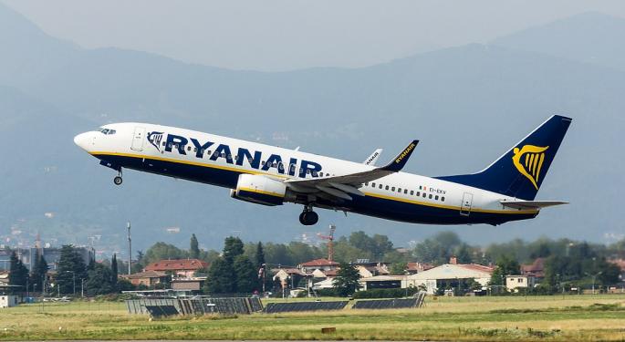 Ryanair Shares Plummet on Q1 Miss: Traffic Up, Fares Down & More
