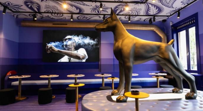 Snoop Dogg Rolls Out First Cannabis Coffeeshop In Amsterdam: 'It's Only Right That I Bring S.W.E.D. Global To This Iconic City'