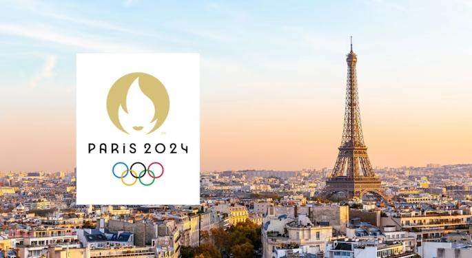 Simone Biles Makes History In Paris, Snoop Dogg-Led Olympic Pin-Trading Frenzy Expected