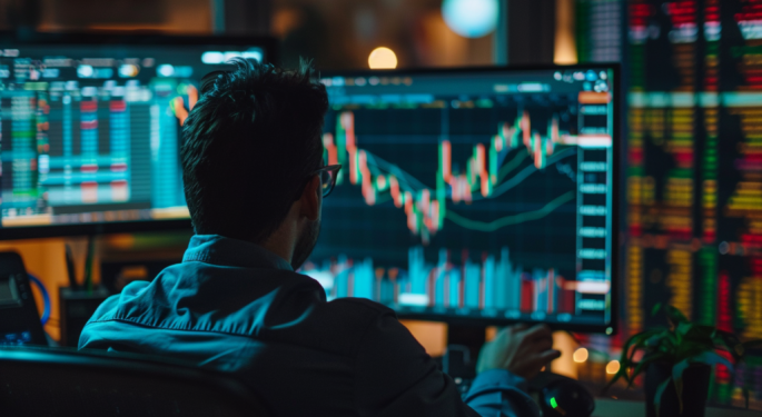 8 Best-Performing Small Caps In July: Find Out Which Stock Jumped 803%