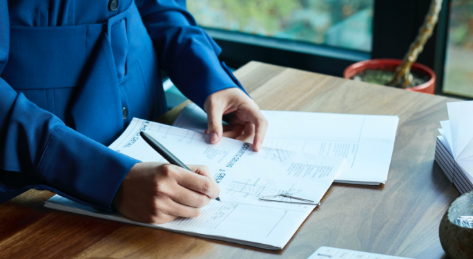 Weekly Jobless Claims Rise To 2024 High: Is The Number Signal Or Noise Ahead Of Friday's Jobs Report?