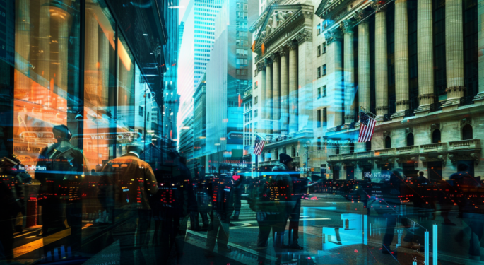 Wall Street Shifts To 'Bossing The Fed Into Big Rate Cuts' After Bank Of Japan's Policy U-Turn, Analyst Says