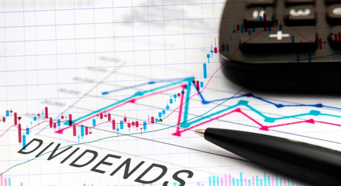 Wall Street's Most Accurate Analysts Spotlight On 3 Materials Stocks With Over 4% Dividend Yields