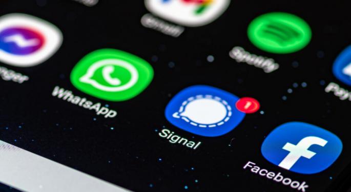 Elon Musk's 'Completely Baseless' Posts About 'Known Vulnerabilities' In Signal App Gave Its President 2 Sleepless Nights: 'He's Been A Fan. So I Don't Know What Changed'