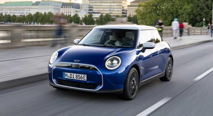 BMW Recalls Over 140K Mini Cooper SE Electric Vehicles Globally Due To Battery Overheating Risks